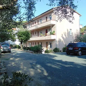 appartamento-il-geranio.it-tuscanyhotel.com/